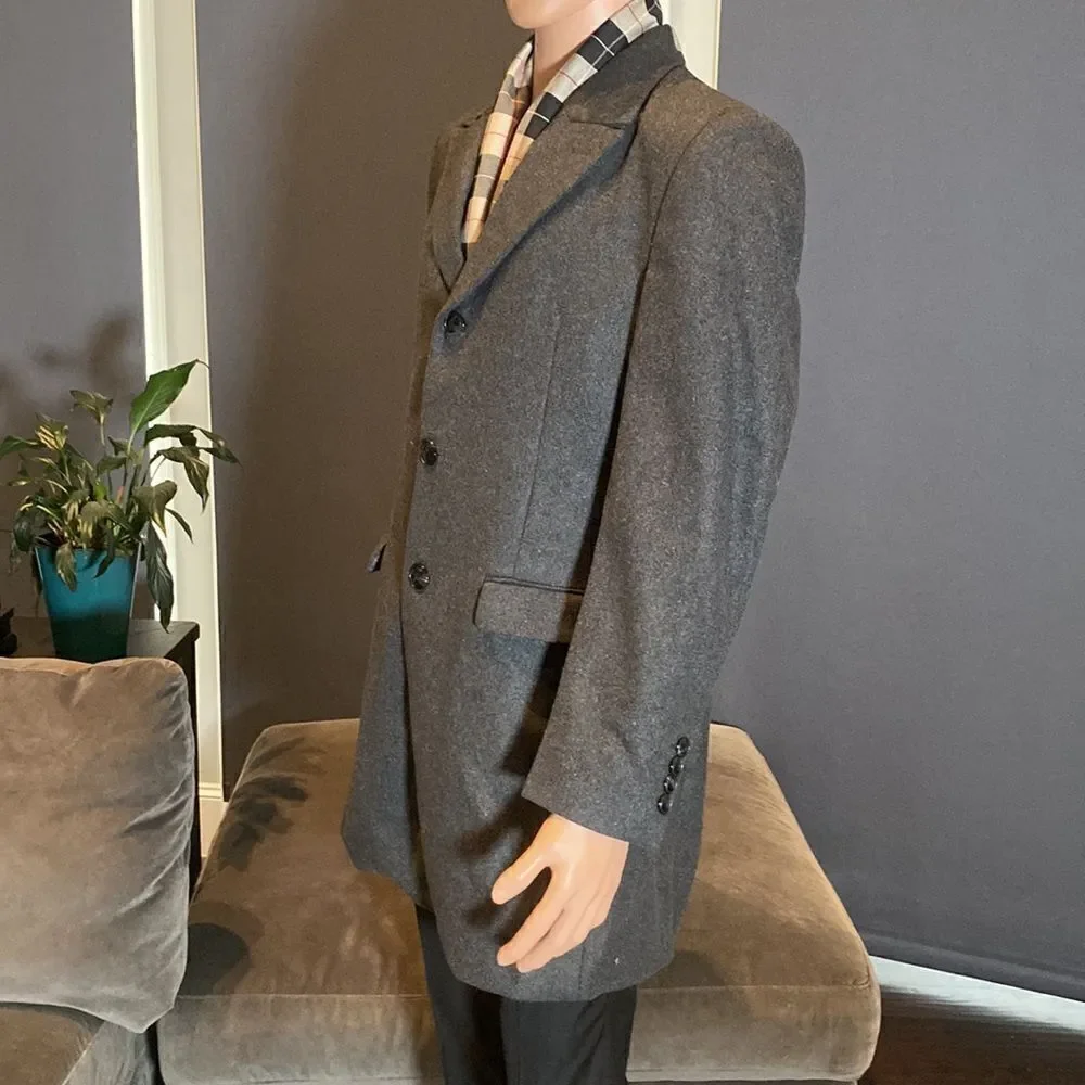 Men’s Gray Coat Winter Jacket with Detachable Plaid Scarf Size M NWT